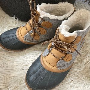 Sorel out n about boots